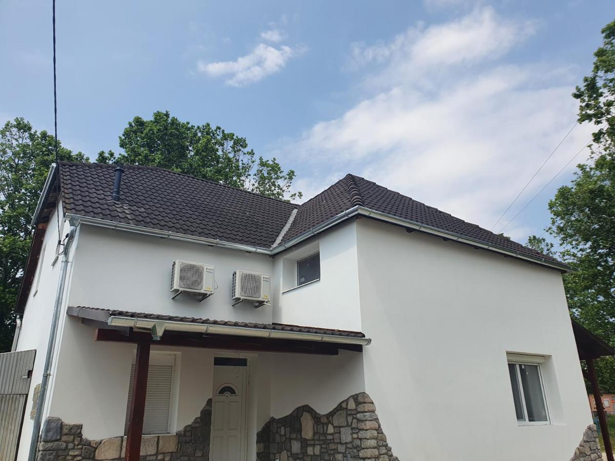 Sóstó Apartman Szekesfehervar Exterior foto
