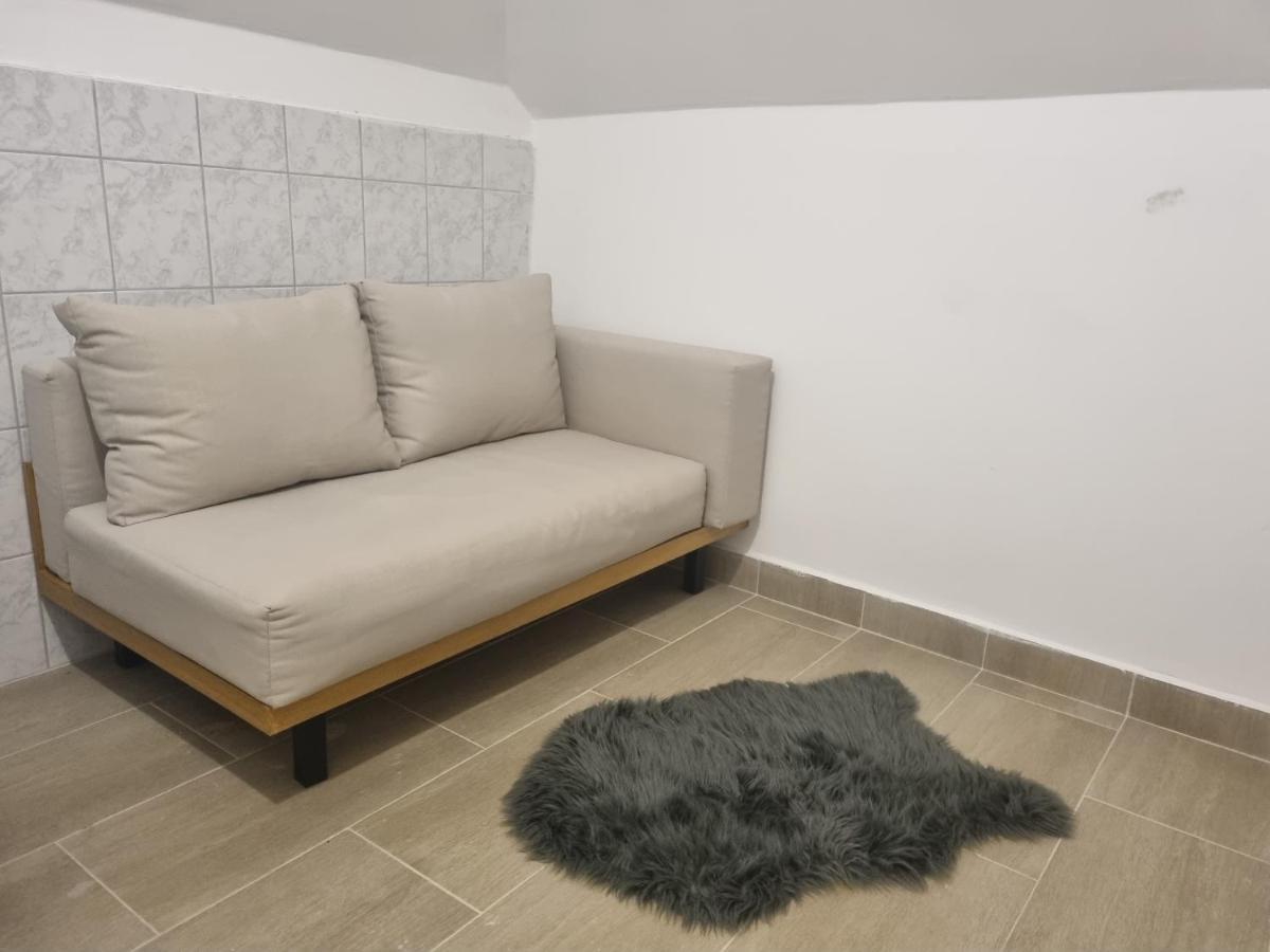 Sóstó Apartman Szekesfehervar Exterior foto