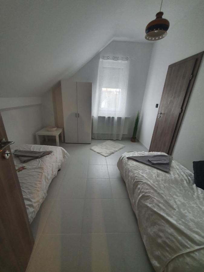 Sóstó Apartman Szekesfehervar Exterior foto
